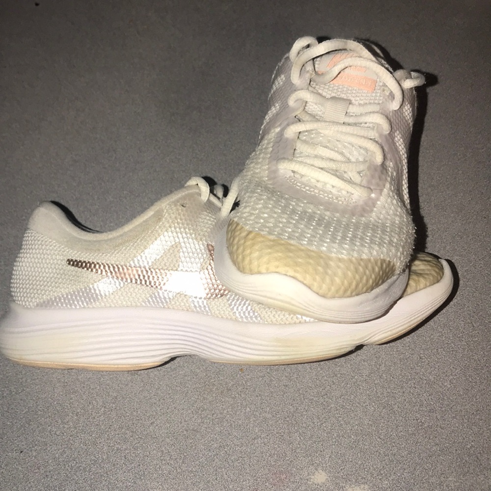 Girl’s shoes